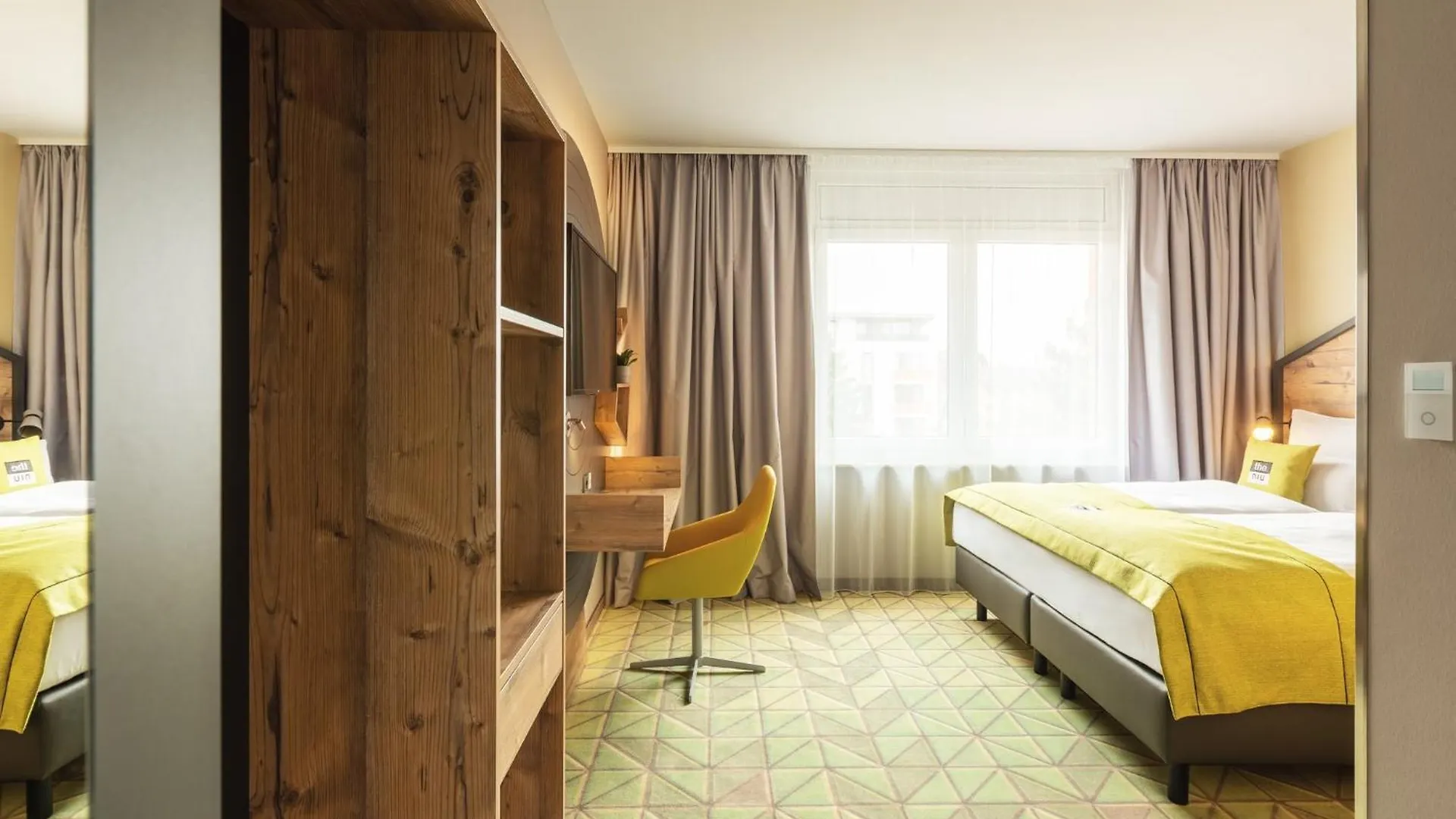 Holiday Inn - The Niu, Mill Cologne Muelheim, An Ihg Hotel 3*,
